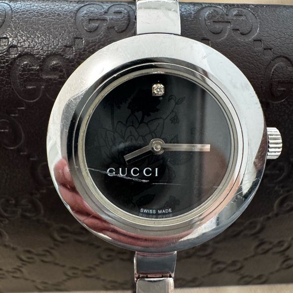 Gucci Stainless Steel Watch w/ Diamond - Picture 2 of 6